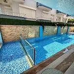 Sa Apartments! Sea View 2bd Flat *