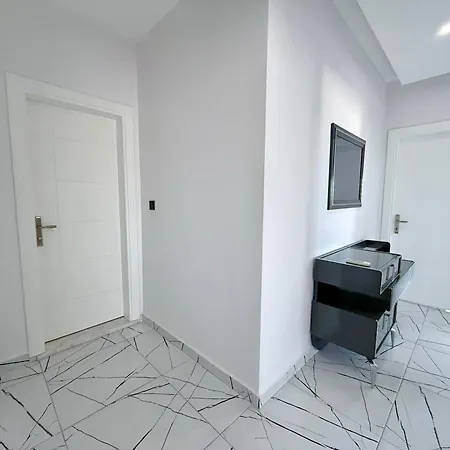 Sa Apartments! Sea View 2bd Flat شقة *